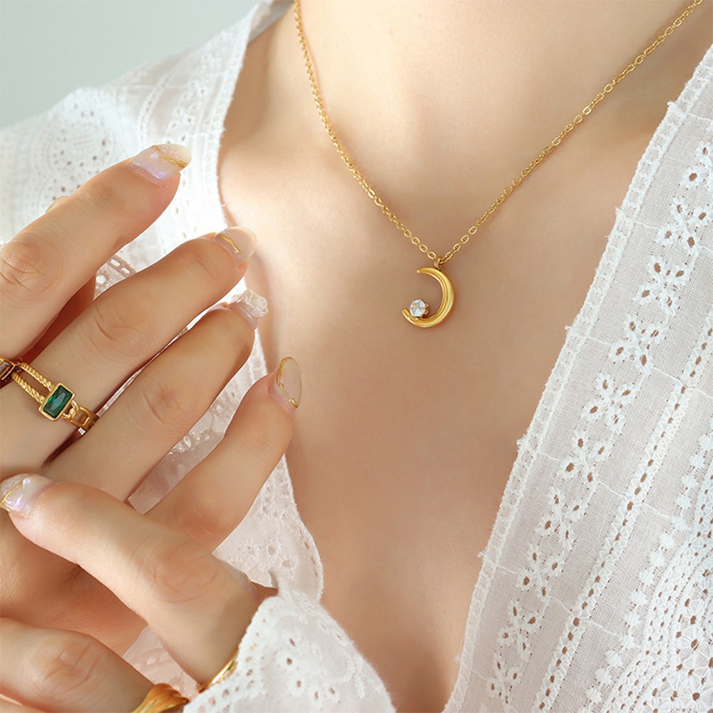 Lunaria Necklace