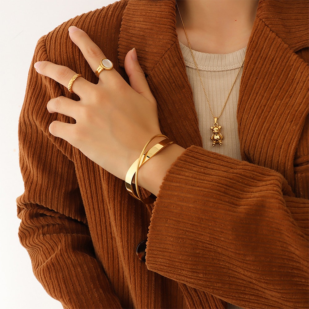Wavy Crescent Bangle